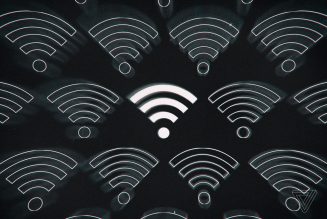 FCC votes to open up more Wi-Fi spectrum