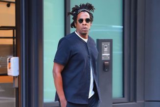 Jay-Z “Fan” Bypassed Airport Security To Hop On A Flight To See Him, Arrested
