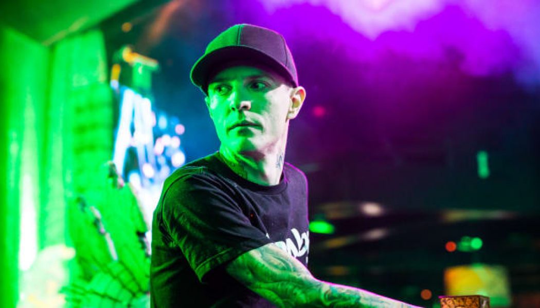 Listen to deadmau5 and Kiesza’s Scintillating New Track “Bridged By a Lightwave”