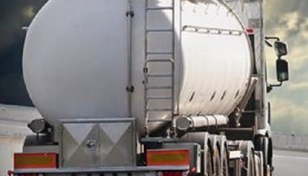 Nigerian government signs fuel transportation, storage deal with Niger Republic