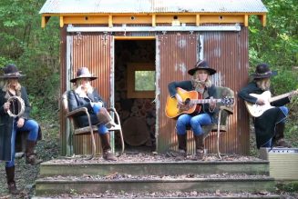 Sheryl Crow Covers Tom Petty’s “You Don’t Know How It Feels” on Fallon: Watch