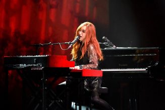 Tori Amos Shares ‘Better Angels’ From Upcoming Holiday EP