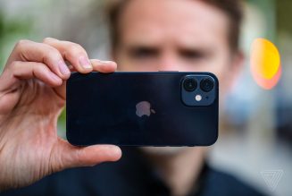 Vergecast: Two more iPhones, Apple’s ‘One More Thing’ event