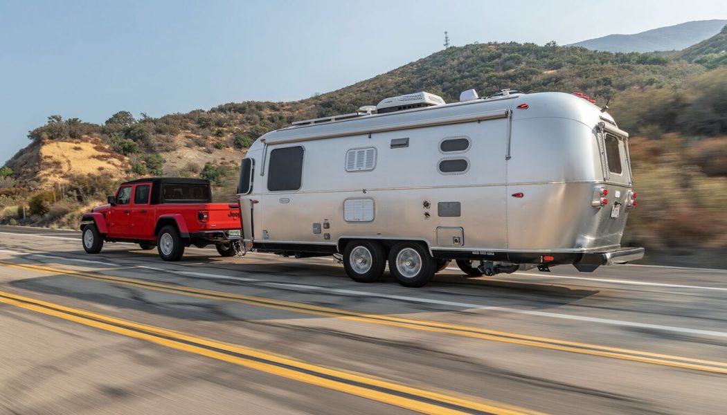 2021 Jeep Gladiator EcoDiesel First Test: Not the Perfect Truck You Were Expecting