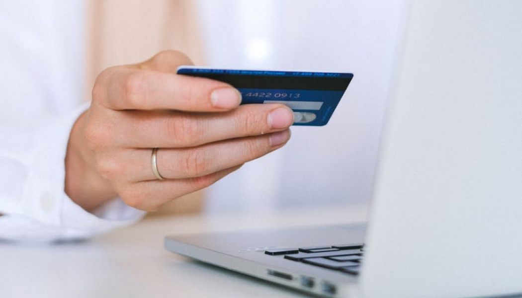 4 Ways Technology is Recreating the Offline Retail Experience Online