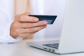 4 Ways Technology is Recreating the Offline Retail Experience Online