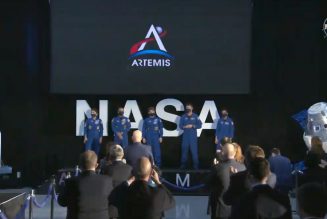 At his last Space Council meeting, Mike Pence announces new cadre of lunar astronauts