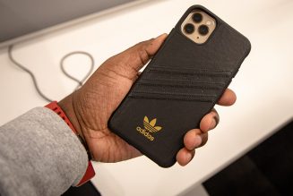 Birkenstocks In The Winter Wearing Karen Falsely Accuses Black Teen of Stealing Her iPhone