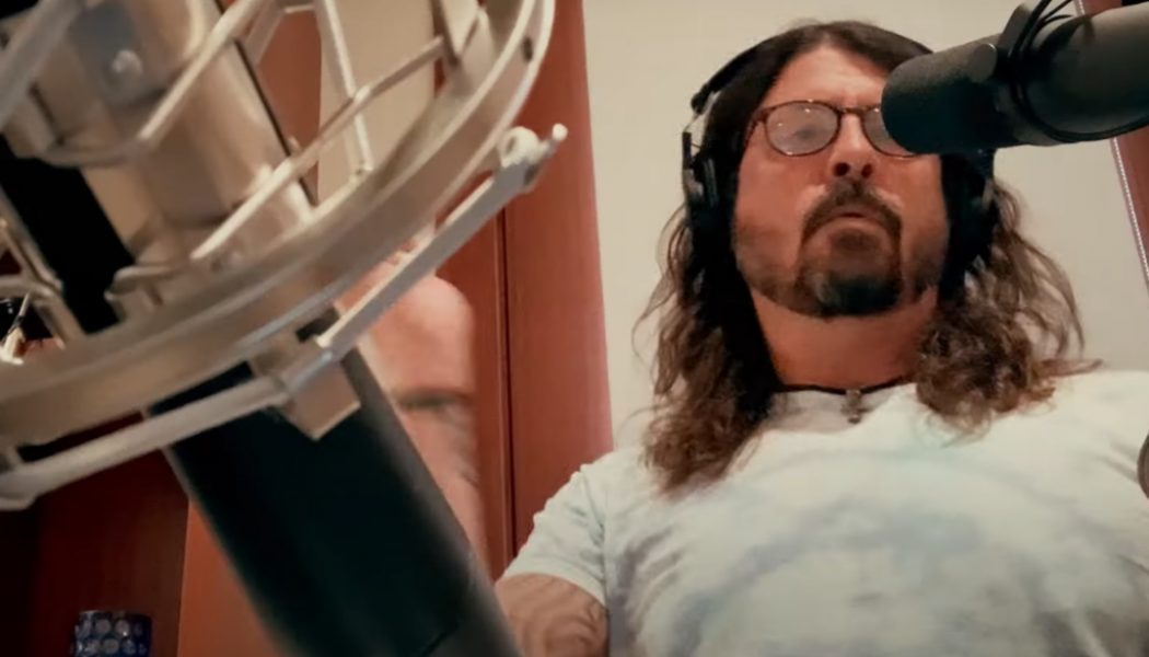 Dave Grohl and Greg Kurstin Cover Beastie Boys’ ‘Sabotage’ for First Night of Hanukkah