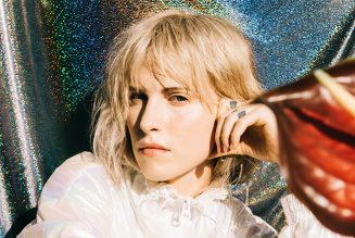 Hayley Williams Shares Acoustic Version of ‘Simmer’ From Upcoming EP