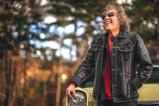 Jose Feliciano Delivers 50th Anniversary Performance of ‘Feliz Navidad’ on ‘Fallon’: Watch