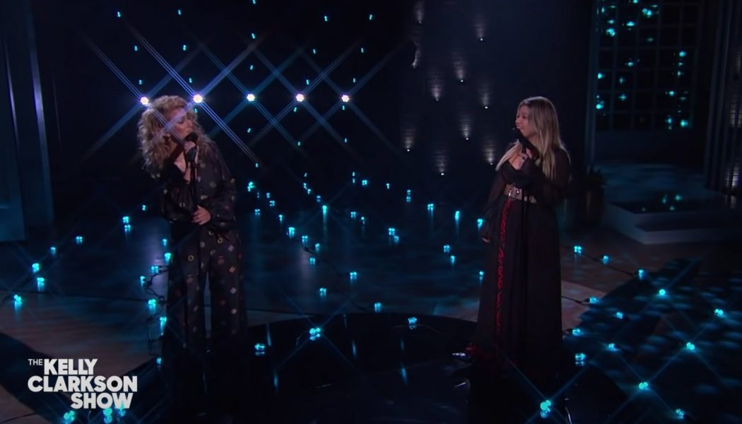 Kelly vs. Kelly: Watch Kelly Clarkson & Tori Kelly Turn Christmas Caroling Into a Contest