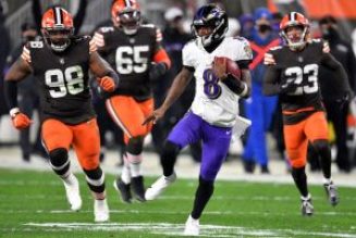 Lamar Jackson Denies He Dropped A Deuce During Last Night’s MNF Game