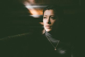 Monki’s Nostalgic Single “Queen of Hearts” Transports Listeners to a 1980s Nightclub