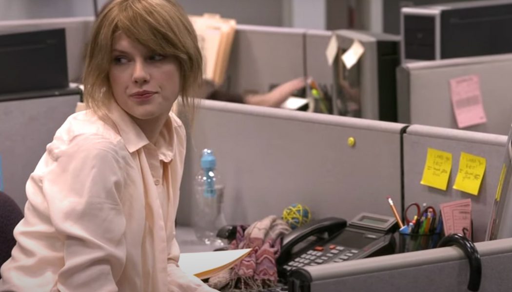 Rainn Wilson Joking That He Doesn’t Know Who Taylor Swift Is Has Us Revisiting Her ‘Office’ Parody