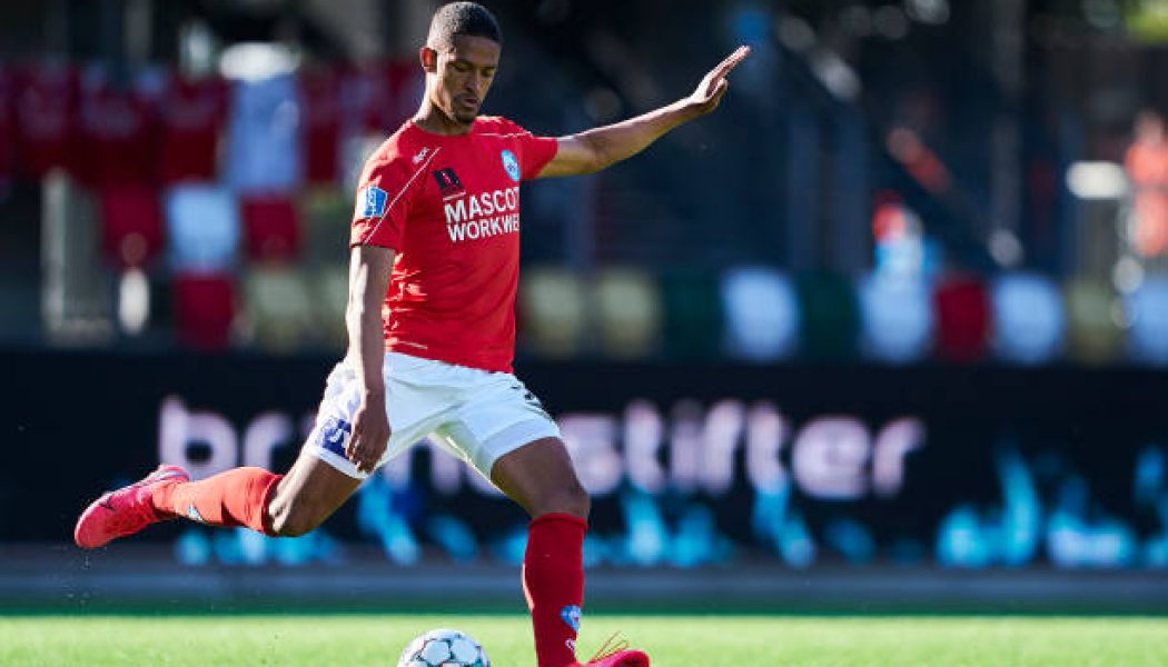 Report: Defender was in London last month to finalize terms ahead of January Hammers move