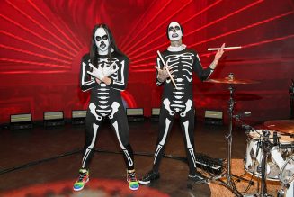 Steve Aoki & Travis Barker Proclaim ‘You’re the Best’ at 2020 MTV Movie & TV Awards