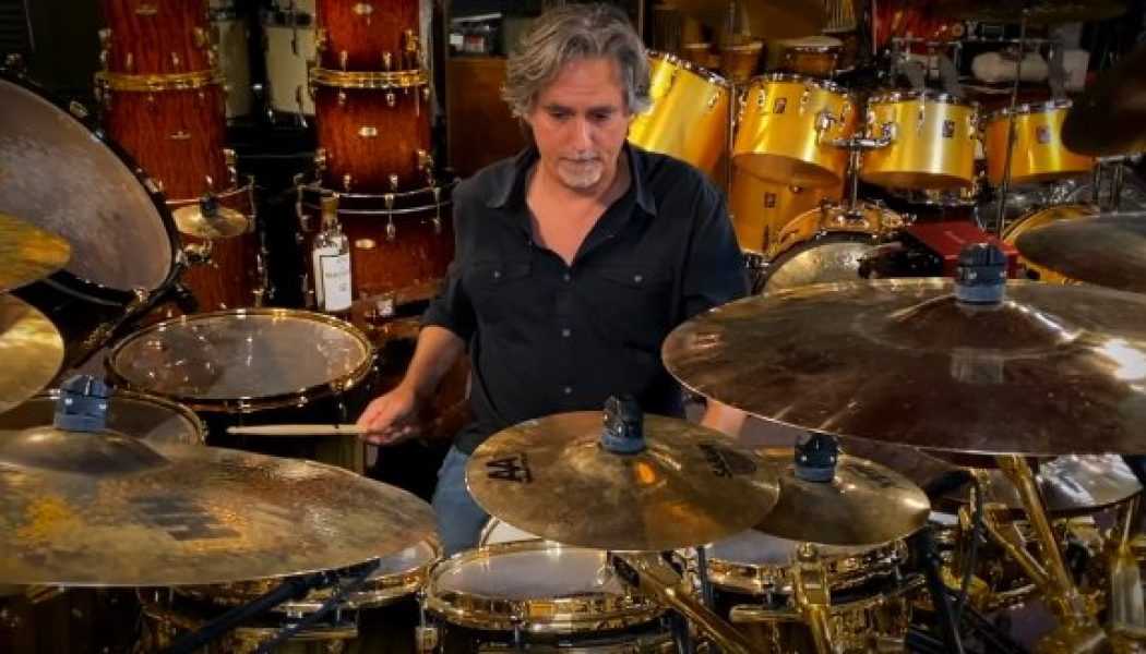 STYX’s TODD SUCHERMAN Pays Tribute To NEIL PEART With ’13 For NP’ Performance (Video)