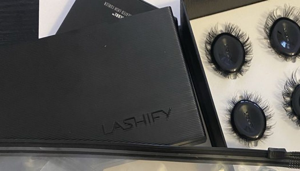 The At-Home Alternative to Lash Extensions That We’ve All Been Waiting For