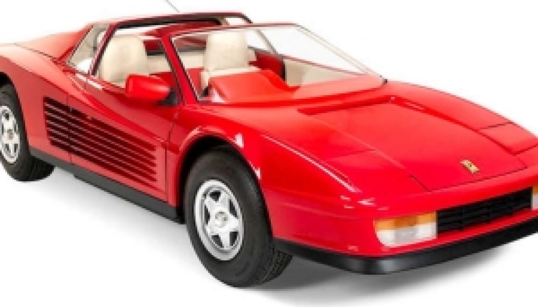 This Mini Ferrari Testarossa Is a Toy We Wanted Under Our Christmas Tree