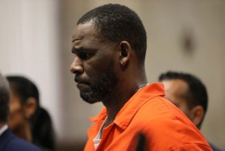 Woman Sues R. Kelly For Medical Records, Says He Gave Her Herpes