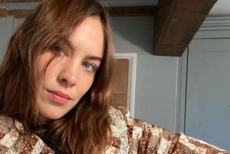 Alexa Chung Loves These £35 Sandals and I Can’t Wait to Wear a Pair