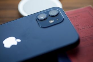 Apple is reportedly prototyping foldable iPhone screens