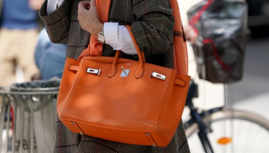 Fact: This Classic Vintage Handbag Is a Better Investment Than Gold