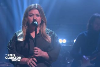 ‘Hold On,’ Because Kelly Clarkson Just Crushed This Drake Cover