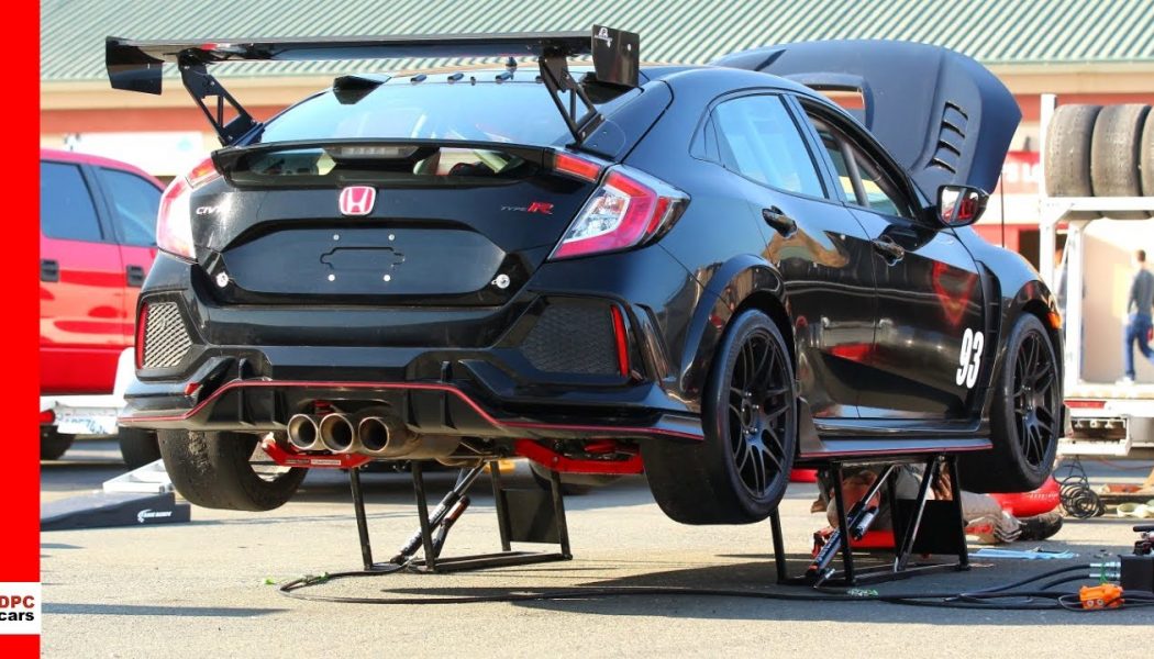 Honda HPD Civic Type R TC Race Car: Attacking the Track