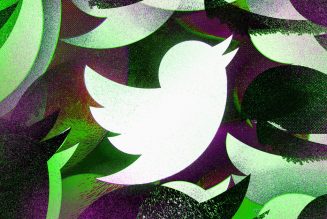 Hundreds of Twitter employees call for Trump to be banned