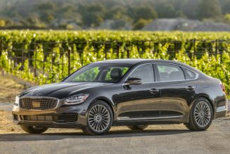Kia K900 and Cadenza Discontinued as Sedans Continue Their Decline