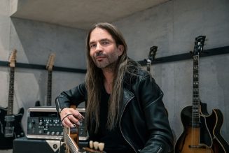 Mana’s Sergio Vallin on Enlisting Santana, Alejandro Sanz & More for Instrumental Album ‘Microsinfonias’