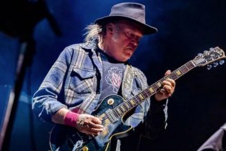Neil Young Issues Statement Addressing Capitol Insurrection: “There Is No Place Here for White Supremacy”