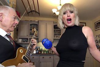 Robert Fripp and Toyah Turn Guns N’ Roses’ “Welcome to the Jungle” into a Serpentine Workout: Watch