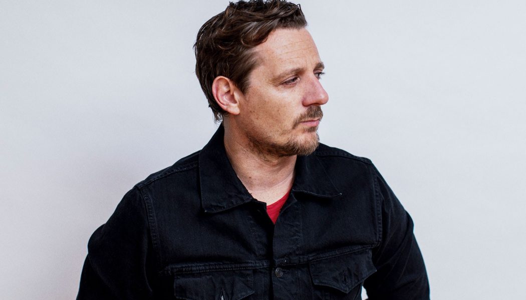 Sturgill Simpson Unplugs for ‘Tonight Show’ Performance: Watch
