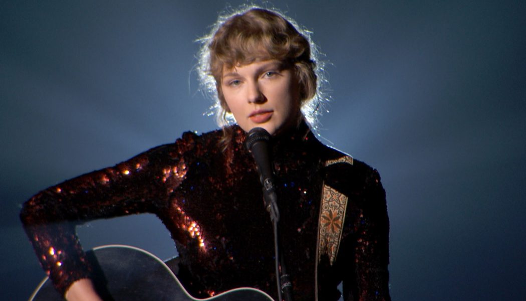 Taylor Swift Ties Michael Jackson for Fourth-Most Weeks at No. 1 on Billboard 200 Albums Chart