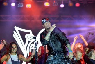 Vanilla Ice and Mike Love of the Beach Boys Performed at Maskless Mar-a-Lago New Year’s Eve Party