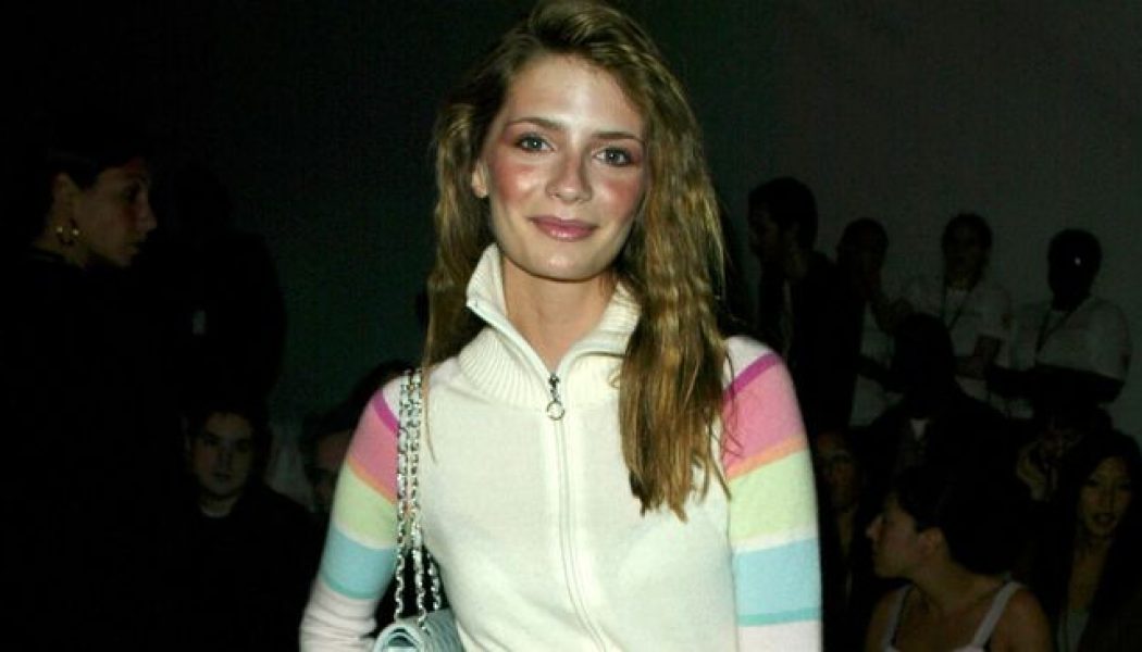 17 Trends From the ’00s We’re Still Wearing Today