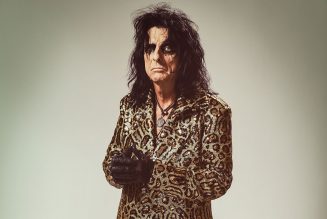Alice Cooper Gets Vaccinated After Previously Contracting COVID