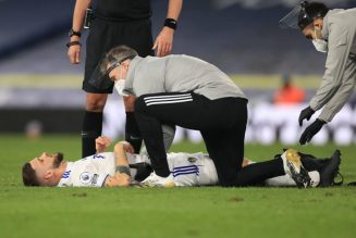 Bielsa delivers three word reaction about Leeds star’s availability against Aston Villa