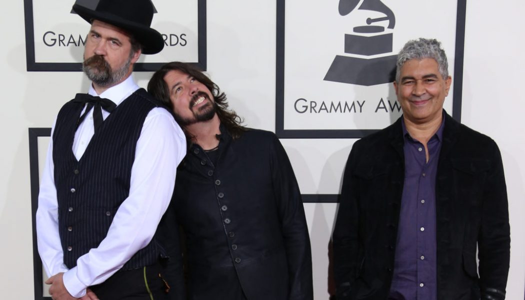 Ex-Nirvana Members Dave Grohl, Krist Novoselic and Pat Smear Still Jam Together