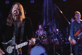 Foo Fighters Play ‘Waiting on a War’ on Fallon; Dave Grohl Talks Recording With David Bowie