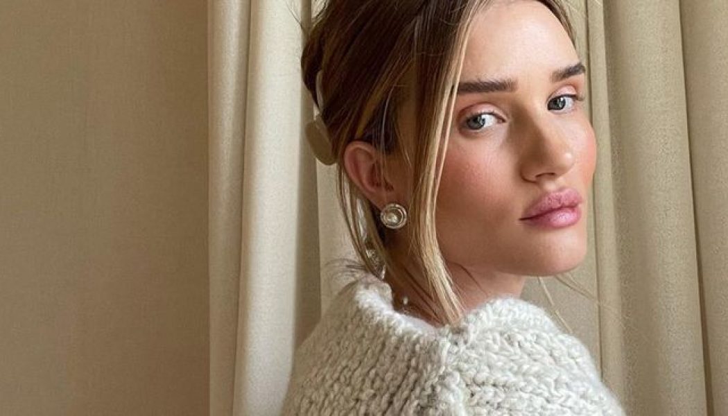 I Spent 30 Minutes with Rosie HW’s Makeup Artist, And This Is What I Learned