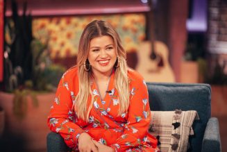 Kelly Clarkson Opens Up About the Perfect Date With Herself Ahead of Valentine’s Day: Watch
