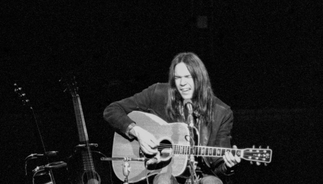 Neil Young to Release 1971 Live Album and Film