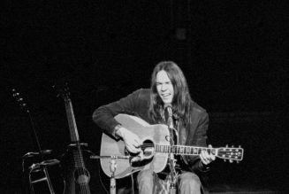Neil Young to Release 1971 Live Album and Film