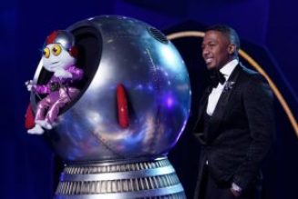 Nick Cannon Tests Positive For COVID-19, Niecy Nash To Host ‘The Masked Singer’