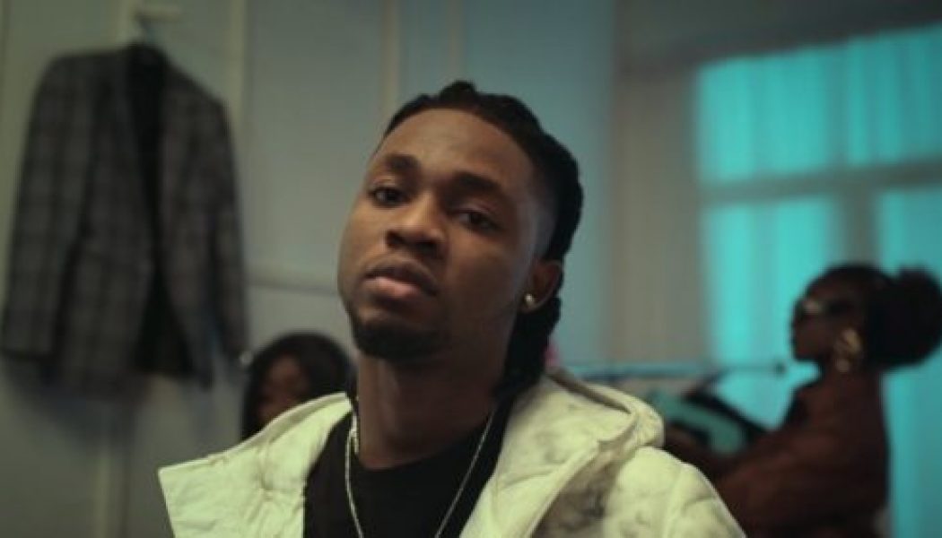 Omah Lay Reacts As His Gadgets Goes Missing At The Airport