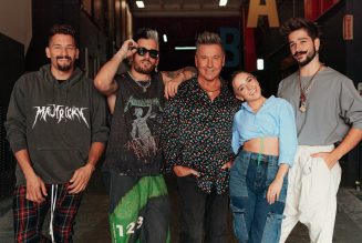Premio Lo Nuestro 2021: Montaner Family & Camilo Sing Powerful Anthem ‘Amen’